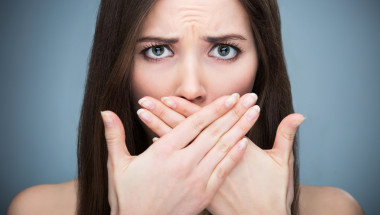 Киселият вкус в устата може да е сигнал за проблеми със зъбите