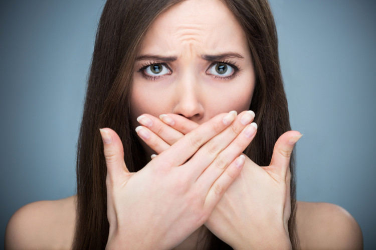 Киселият вкус в устата може да е сигнал за проблеми със зъбите