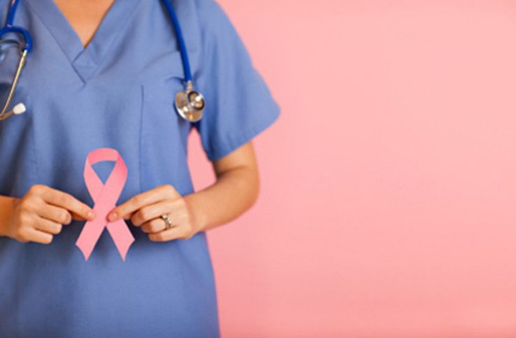 В кои 10 болници правят безплатни прегледи за рак на гърдата през октомври?
