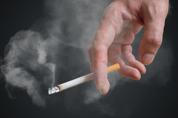 Година след отказ от цигарите рискът от коронарна болест намалява наполовина