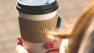 Спрете да пиете кафе в хартиена чаша, води до опасни здравословни проблеми!