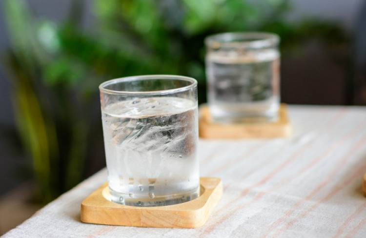 Диетолог препоръчва да не пием студена вода при хранене