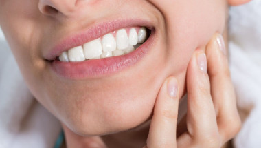 Вярно ли е, че скърцането със зъби е признак на глисти?