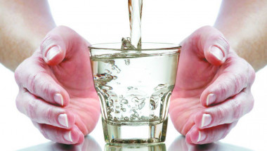 Трапезната минерална вода възстановява киселинно-алкалния баланс на тялото