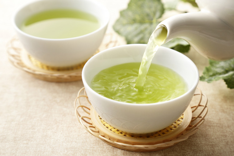 Зеленият чай с катехин намалява тлъстините по корема