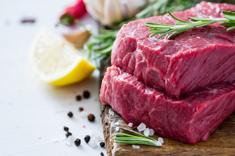 Червеното месо и солта увеличават риска от рак
