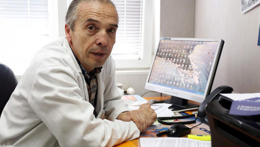 Доц. д-р Атанас Мангъров: Децата не бива да се ваксинират срещу коронавируса