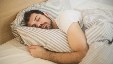 Какво се случва с човек, който спи над 8 часа дневно