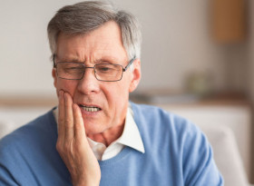 Болните зъби повишат с 40% риска от деменция?
