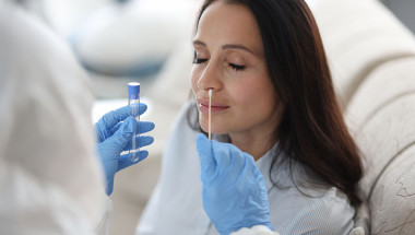 Личният лекар има ли право да издаде  направление за PCR-тест?