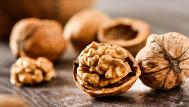 Повече от 100 грама орехи на ден вредят на черния дроб