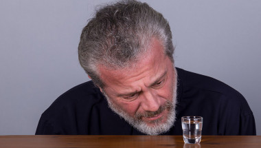 Може ли отказването от алкохола да доведе до болки в гърдите?  
