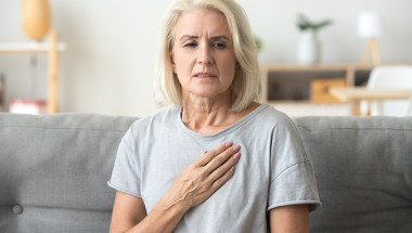 Задух и болка в гърдите – признаци  на ендометриоза на белите дробове