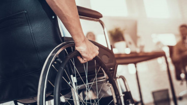 Инвалидите дължат ли потребителска такса?