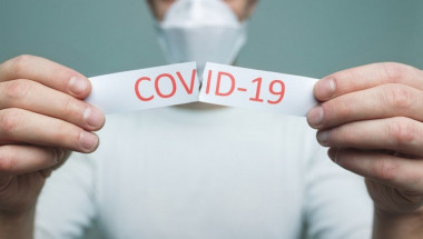 Дори лекият COVID повишава риска от инфаркт и инсулт