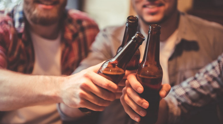 Пиенето на бира удвоява количеството стомашна киселина