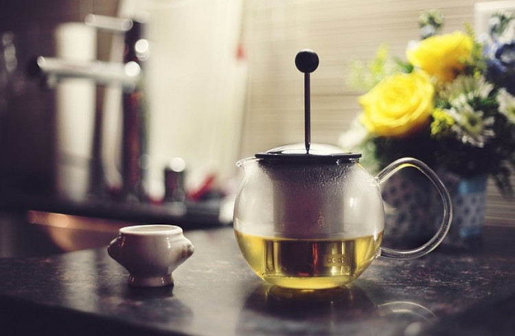 Откриха неизвестна вреда от чая с най-популярната българска билка