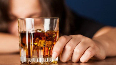 Консумацията на алкохол ускорява развитието на алцхаймер