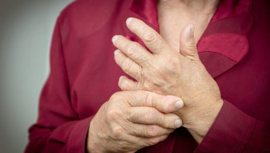 Кои са основните причини за появата на артрит