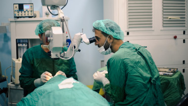 Доц. д-р Борислав Кючуков, д.м.: За първи път в България правим операция, която  намалява очното налягане