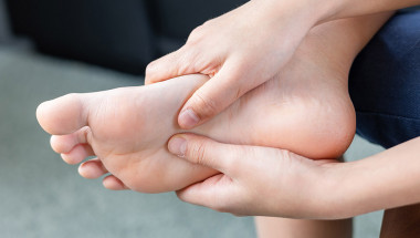 Д-р Димитър Стаматов: Тесни обувки и диабетът – причини за „възглавнички“ на стъпалата
