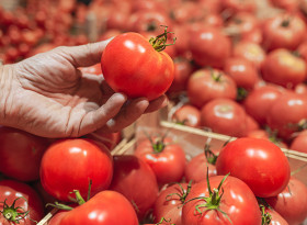 Вярно ли е, че доматите са опасни за ставите?