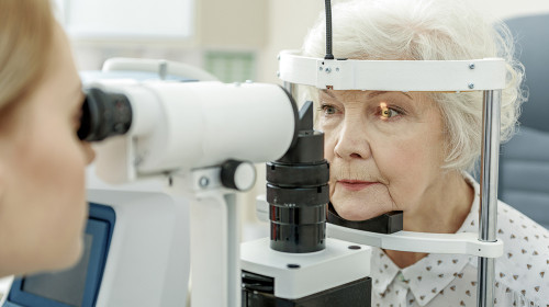 Природната медицина помага да не се уморяват очите и да не остаряват