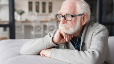 Обемът на мозъка при възрастните хора намалява… заради социална изолация?!