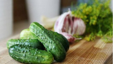 Притесняват ви киселини – яжте краставици