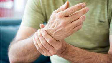 Причини за възникване на артрит и неговите симптоми