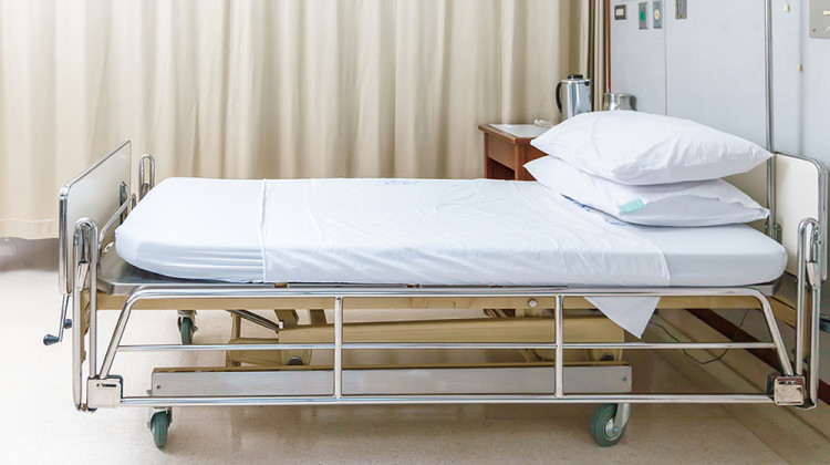 НЗОК плаща ли болничното легло на лежащо болен инвалид?