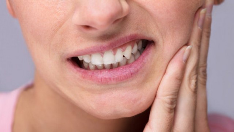 Кои са възможните причини за болка в здрав зъб