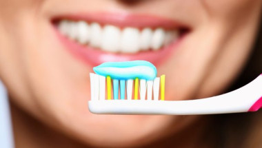 Зъболекари дадоха 3 неочаквани съвета, които ще ви помогнат да запазите зъбите си здрави