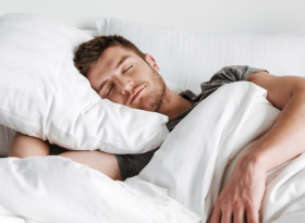 4 навика преди лягане, които ви помагат да остареете по-бързо