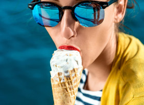 Сладоледът - сладко удоволствие по време на жегите и лек