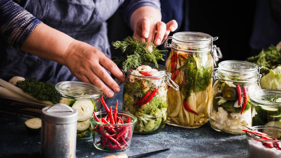 Д-р Весела Балтова: Соленото, киселото  и лютивото са вкусовете на есента