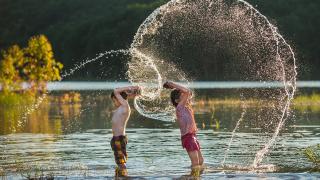 Зарази дебнат  в сладководните води